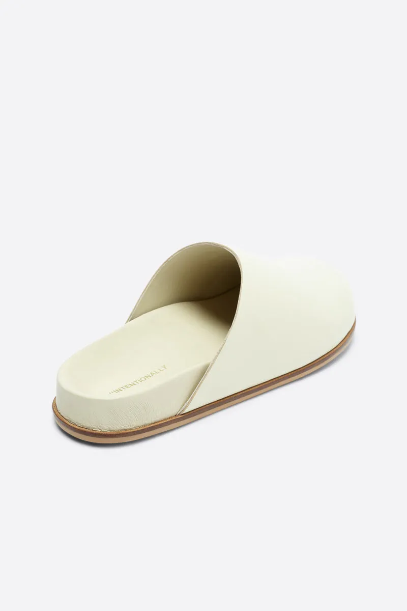 AGATHA SLIP ON NATURAL SOLE MULE