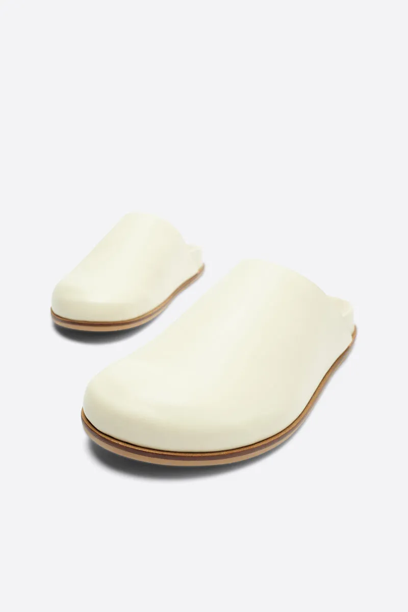 AGATHA SLIP ON NATURAL SOLE MULE