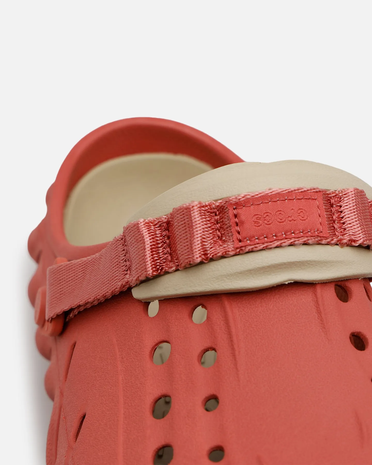 Crocs Echo Clog Strawberry