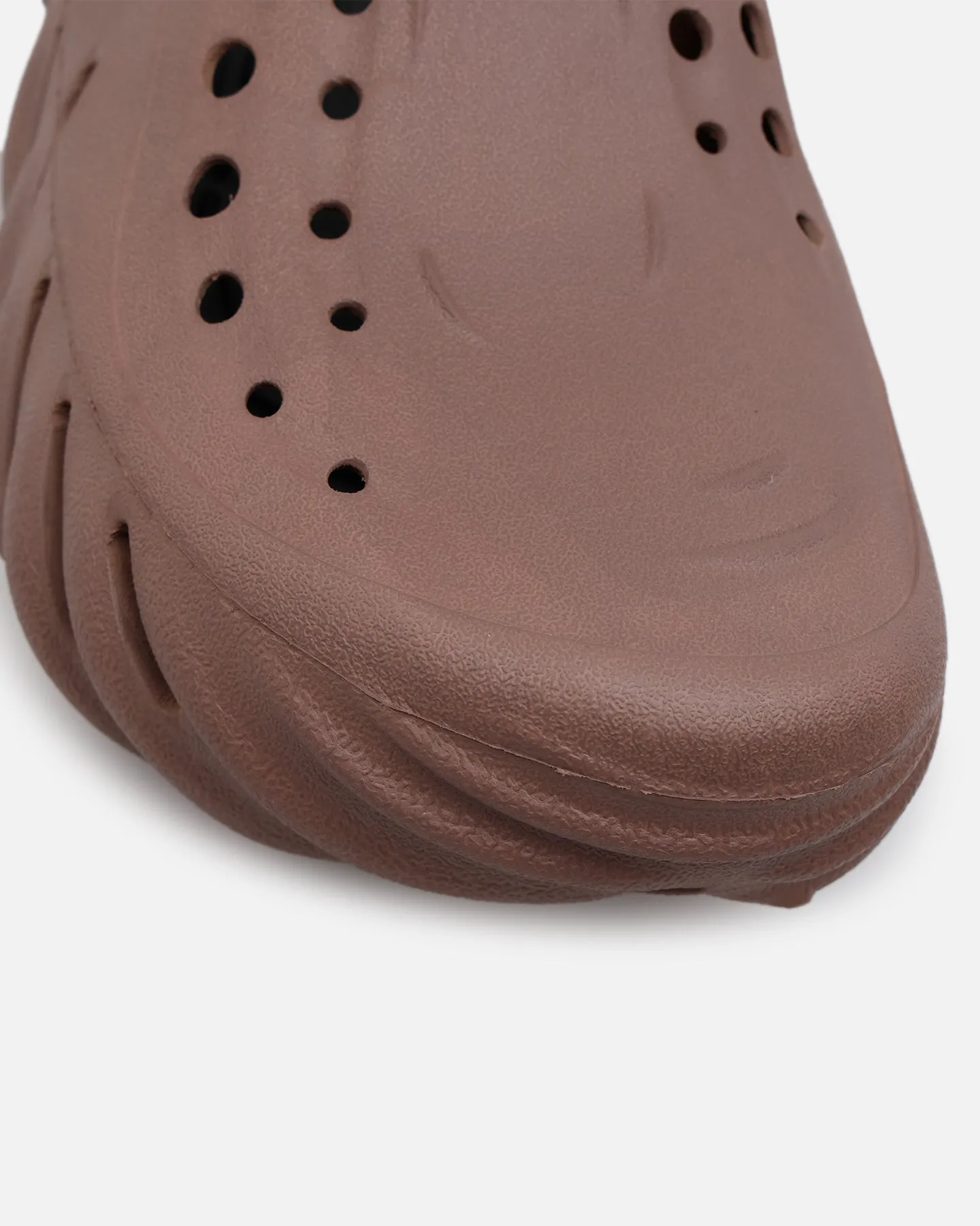 Crocs Echo Clog Truffle