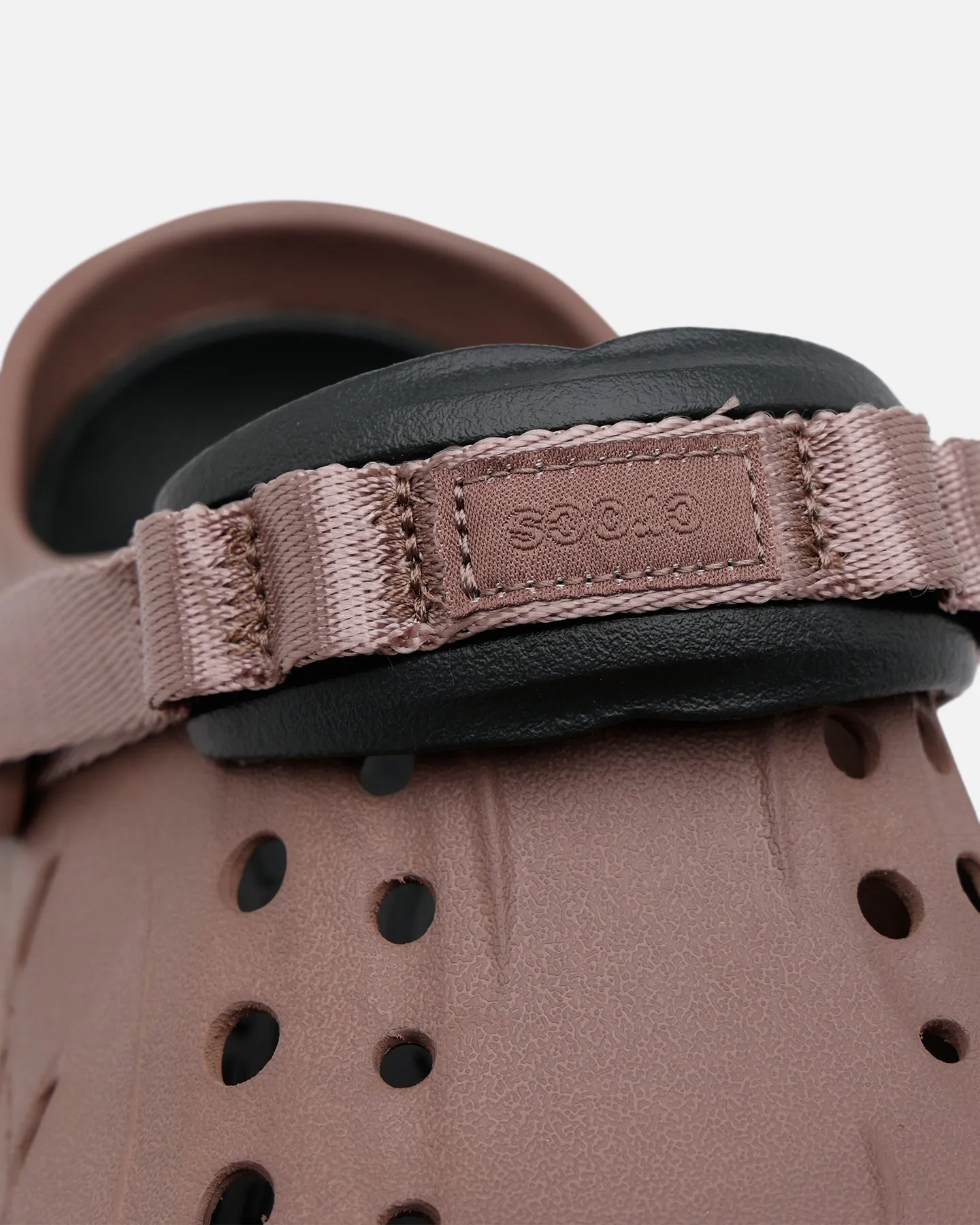 Crocs Echo Clog Truffle