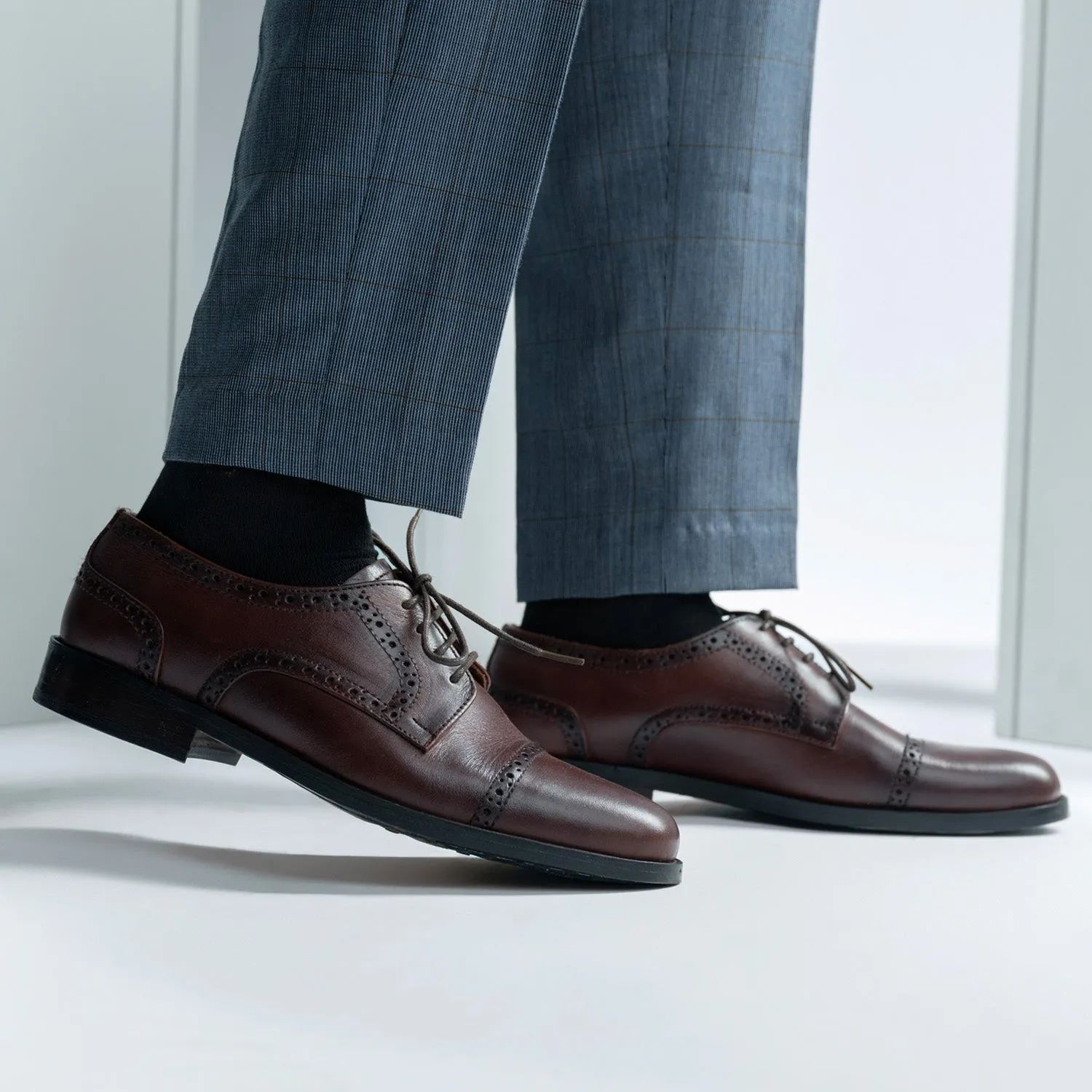 Dirk Brogues Derby Brown Leather Shoes - StudGuard