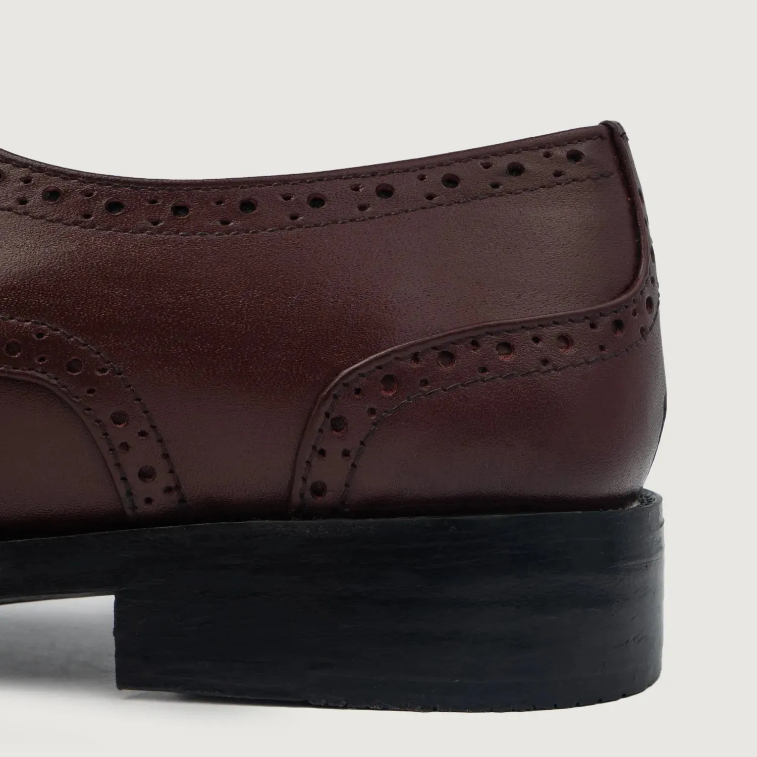 Dirk Brogues Derby Maroon Leather Shoes