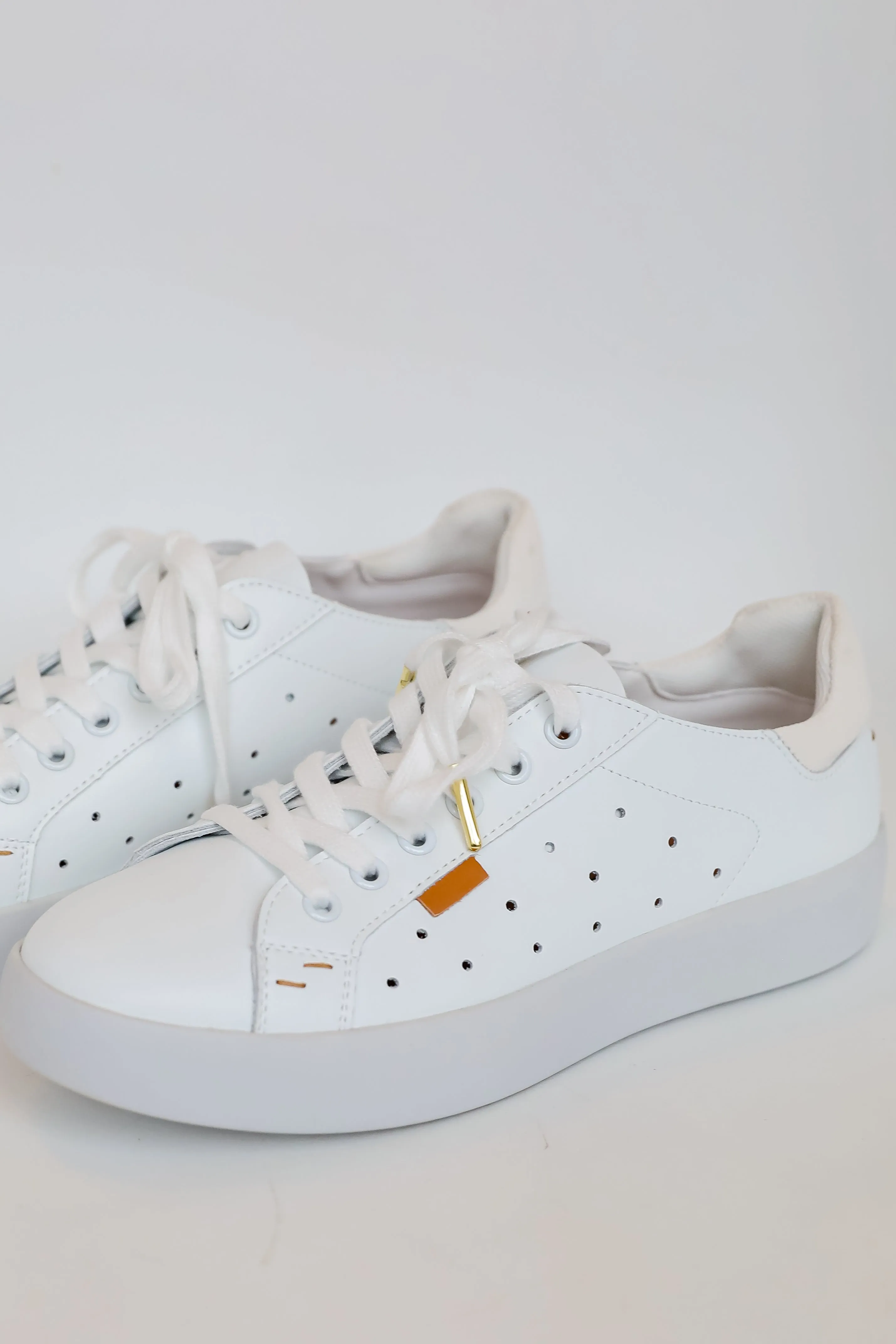 FINAL SALE - Walk With Confidence White Sneakers