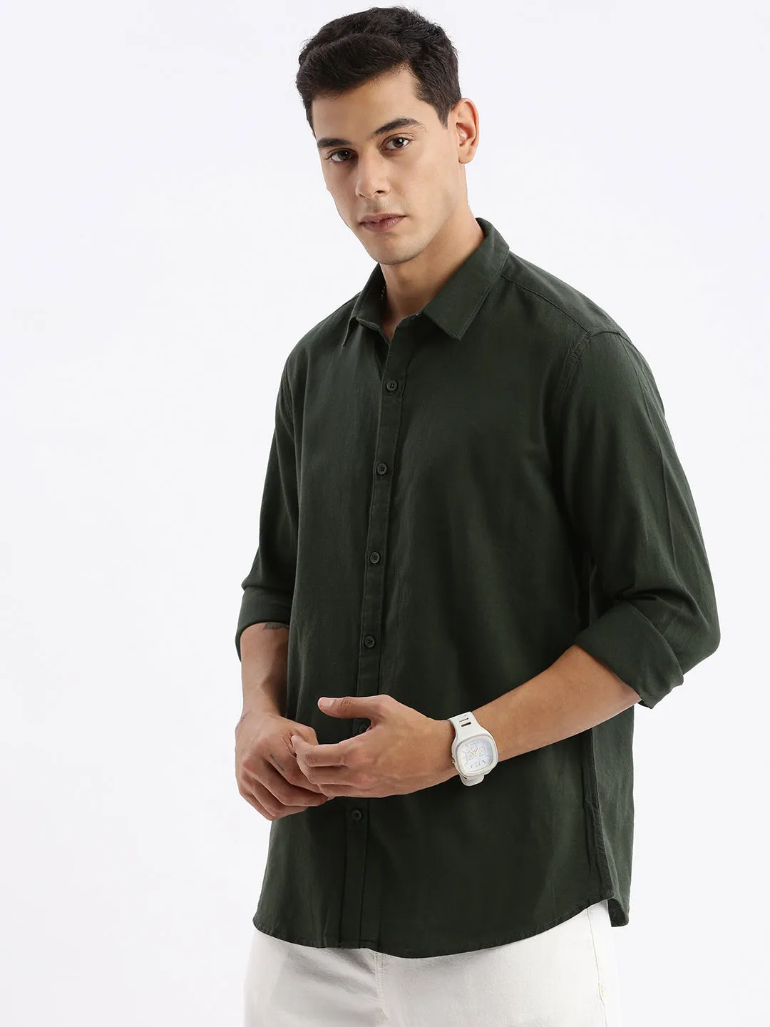 Men Spread Collar Solid Slim Fit Green Shirt