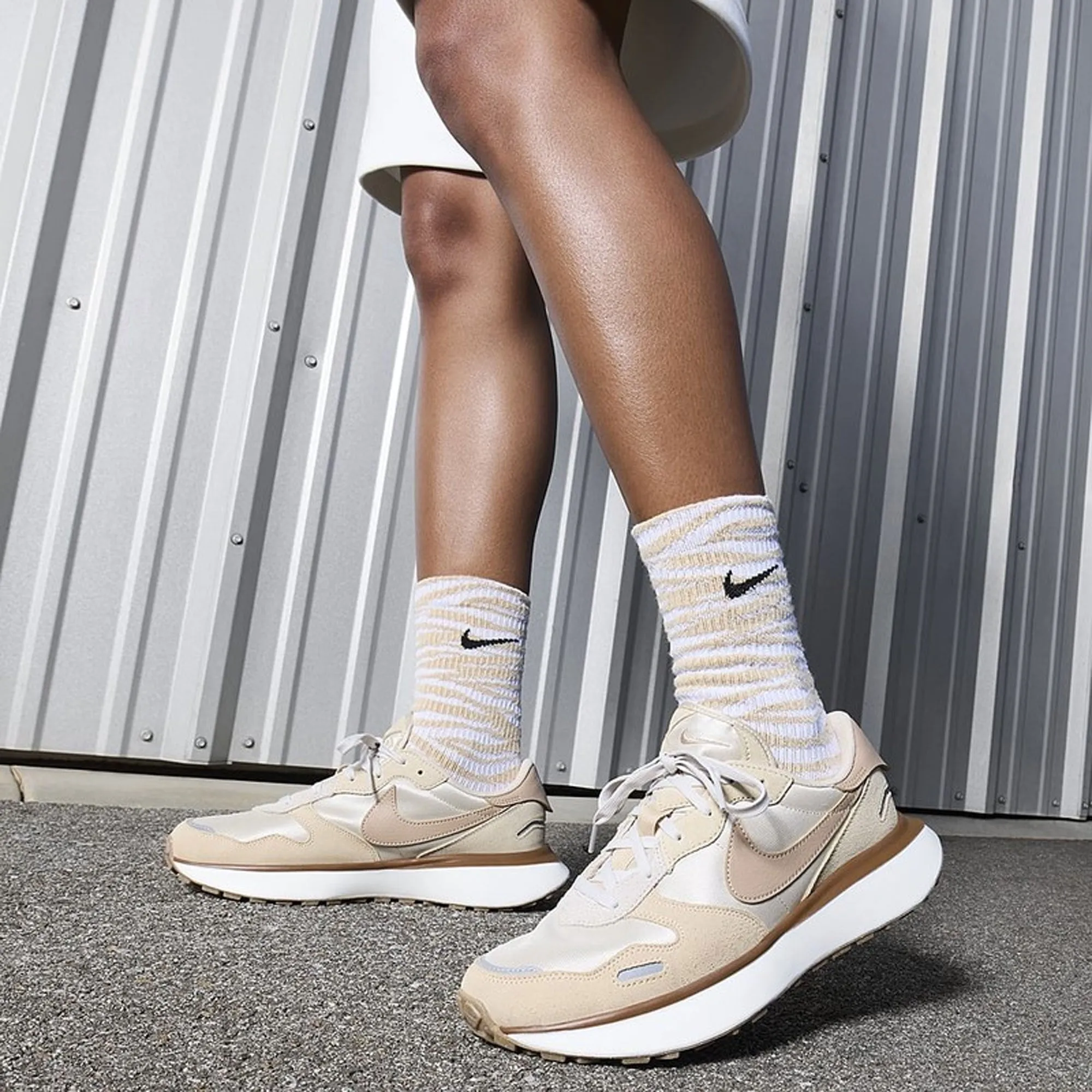 NIKE | WMN'S PHOENIX WAFFLE { SANDDRIFT/HEMP-SESAME-METALLIC SILVER