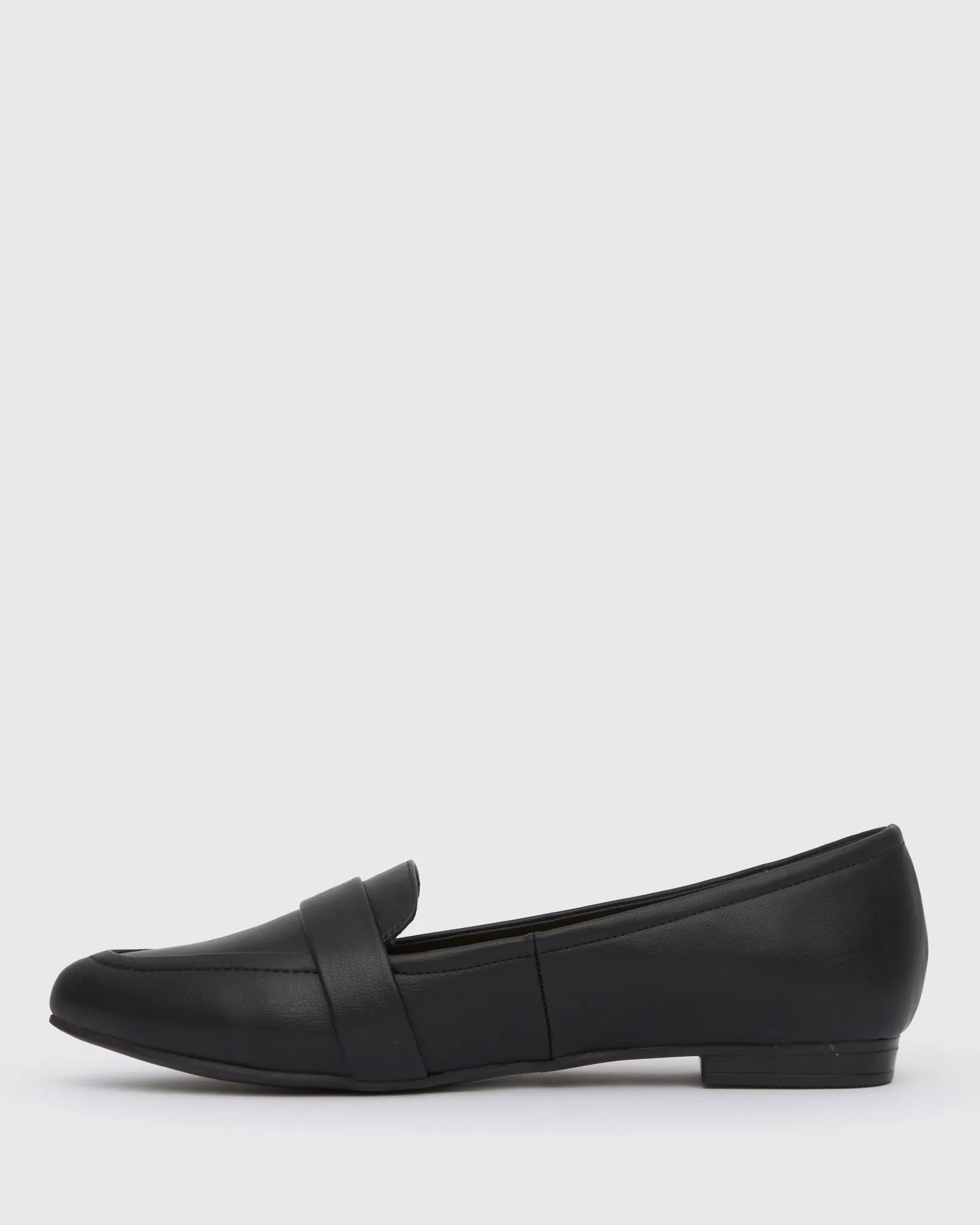 PRE-ORDER GIANNI Pointed Toe Flats