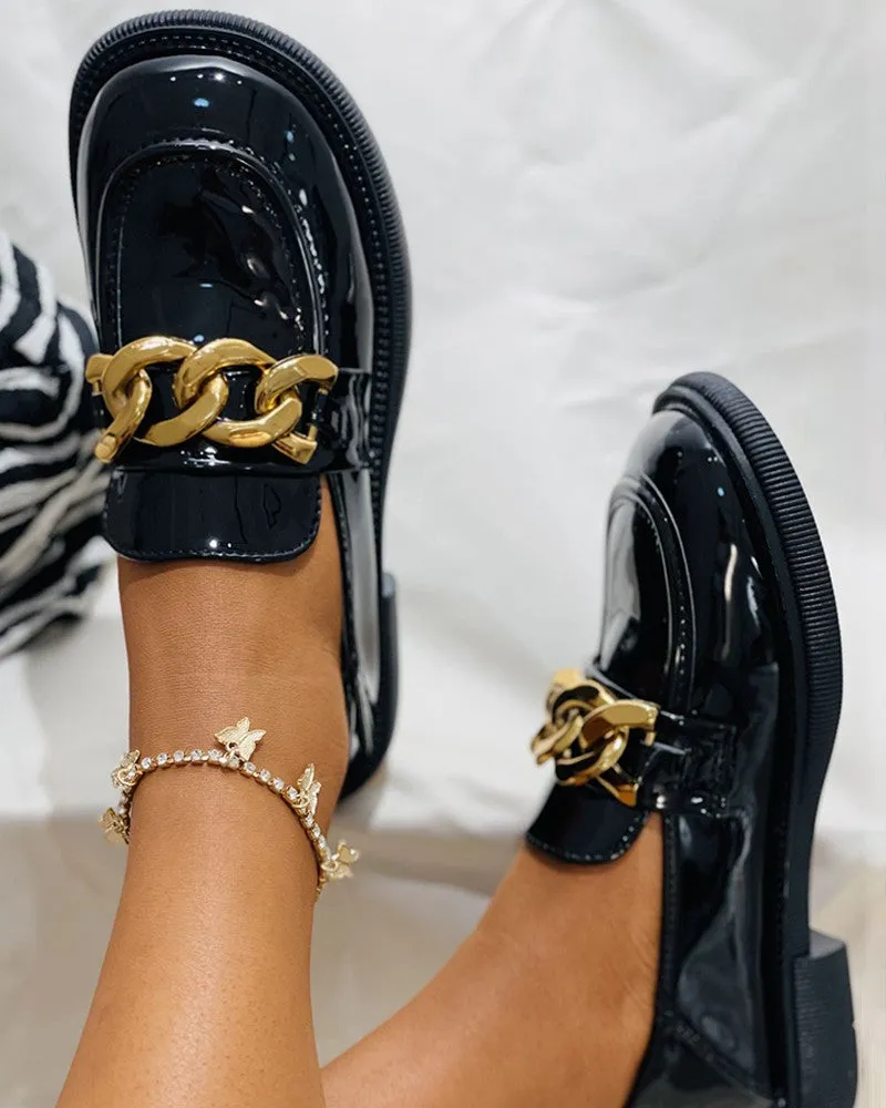 Round Toe Chain Decor Slip On Loafers