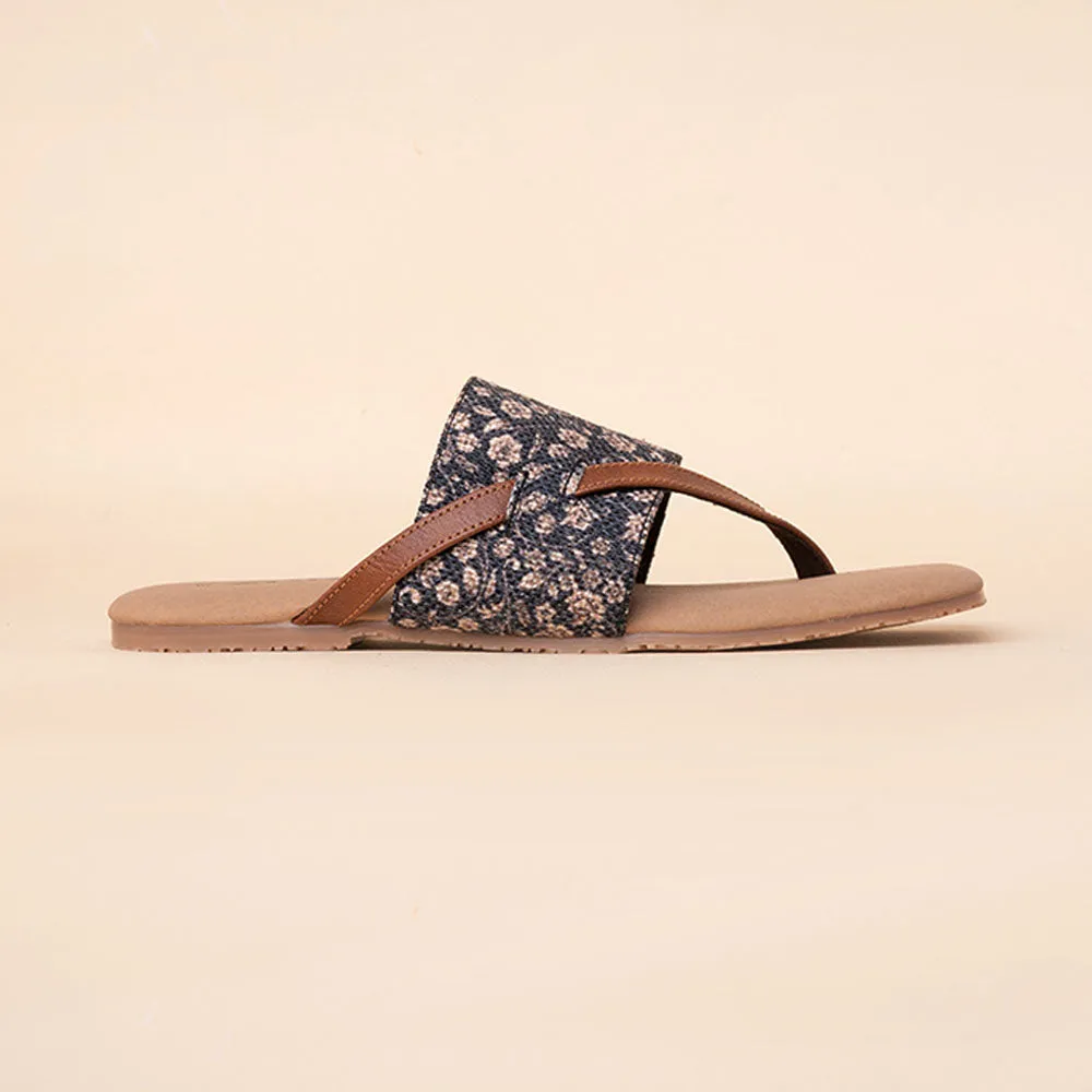 Sanjan Jaali Side Toe Flats