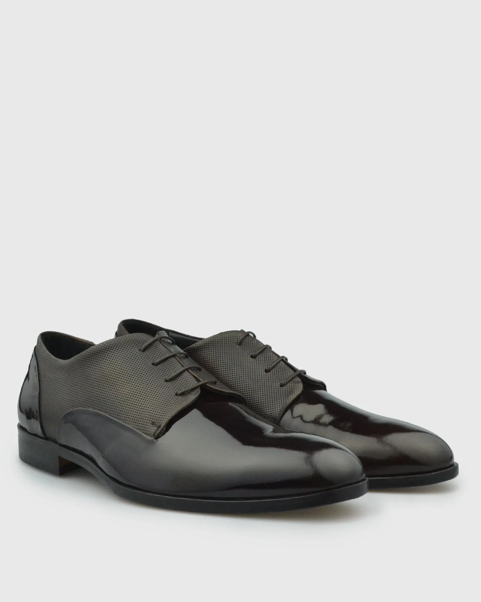 VINCENT & FRANKS VFS21 BROWN PATENT DERBY SHOE