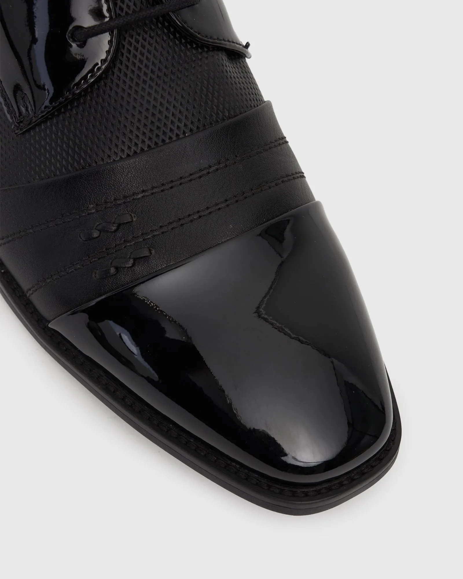 Wider Fit ARLO Derby Dress Shoes