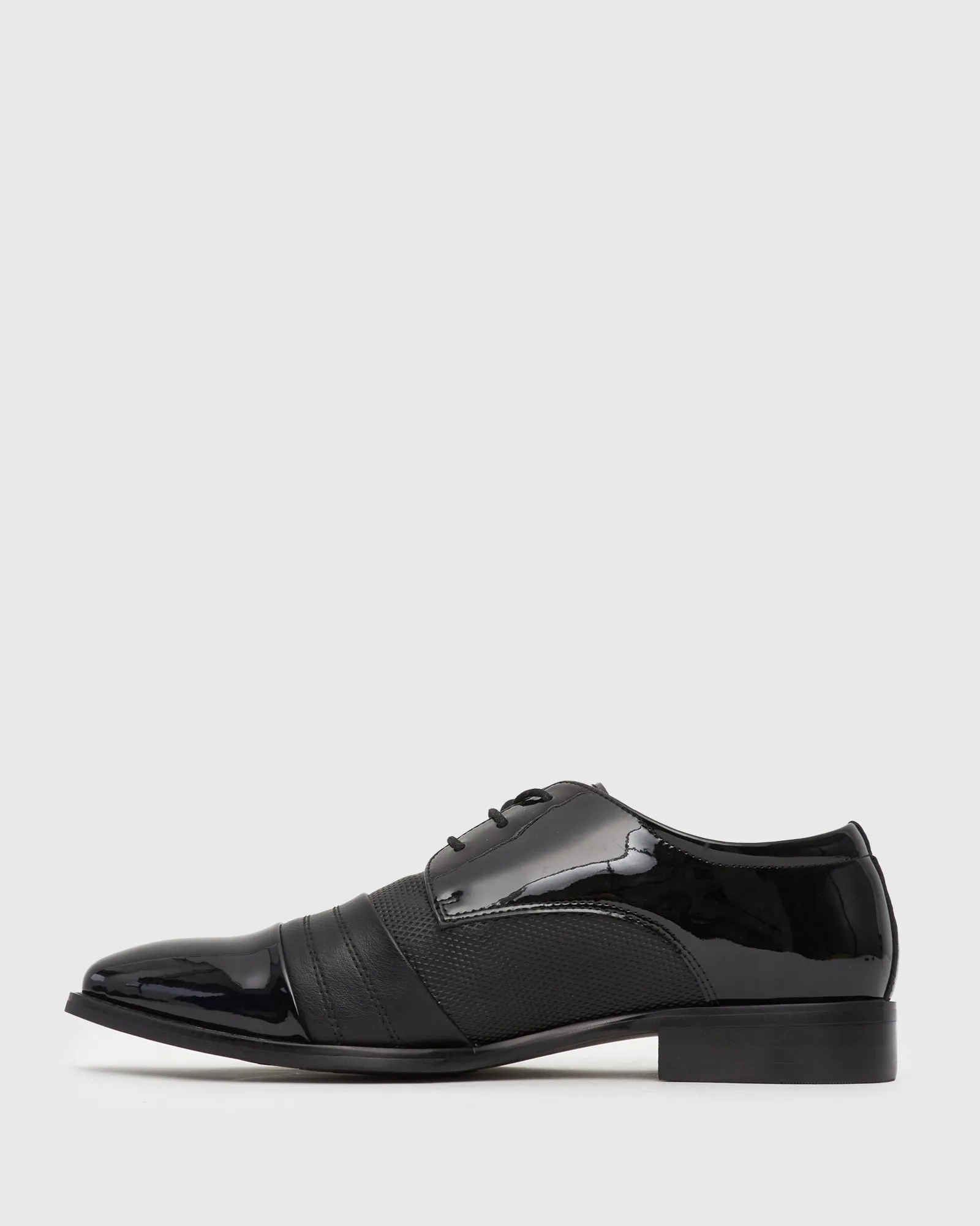 Wider Fit ARLO Derby Dress Shoes